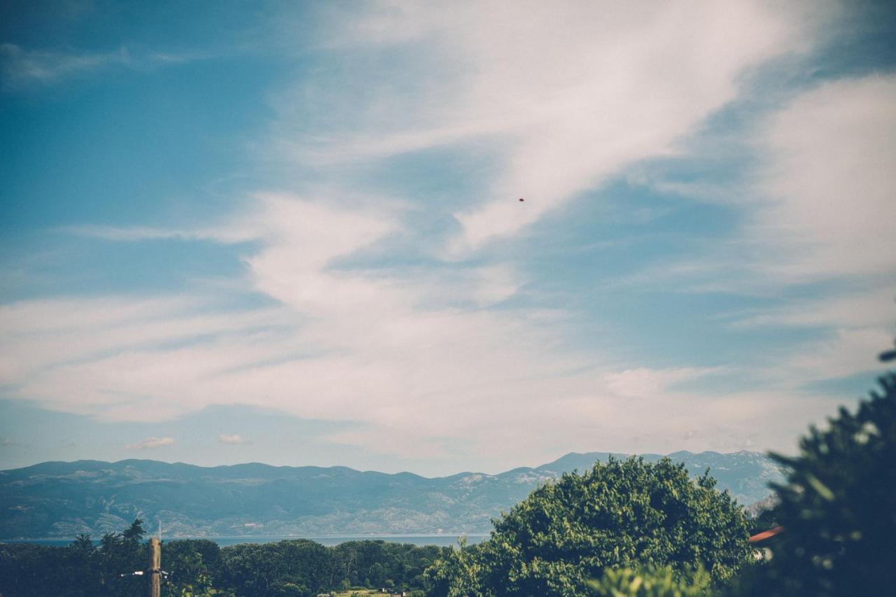 Apartments Ana Baska エクステリア 写真